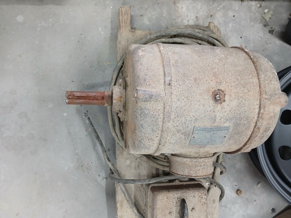 Silnik 3 fazowy 2.2kw niemiecki zabytek