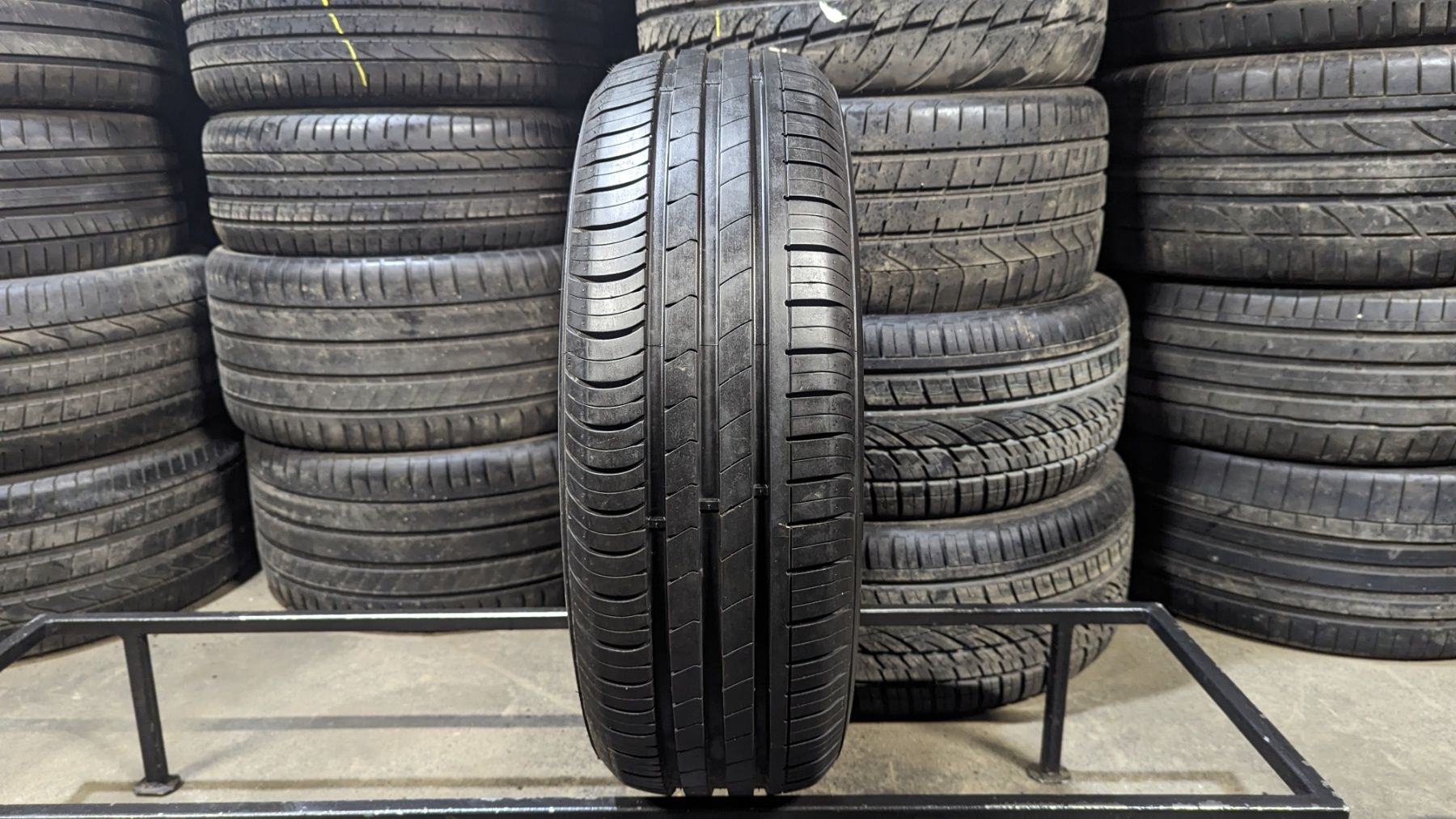 Шина 205/60 R 16 Hankook Kinergy ECO. Одне колесо. Розпаровка.