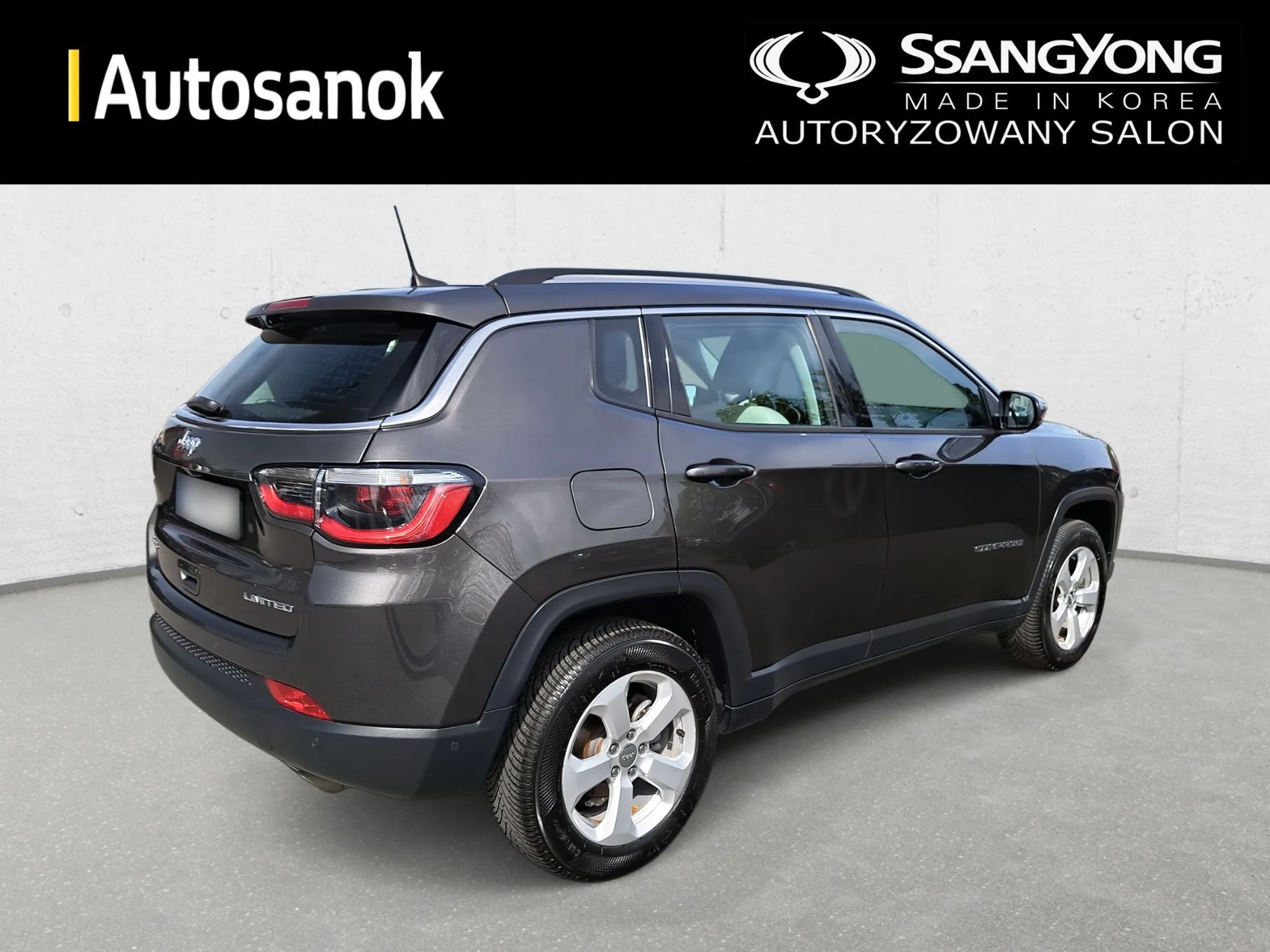 Jeep Compass Stan BDB- automat- 4x4-navi- asystent parkowania- kamera+czujniki