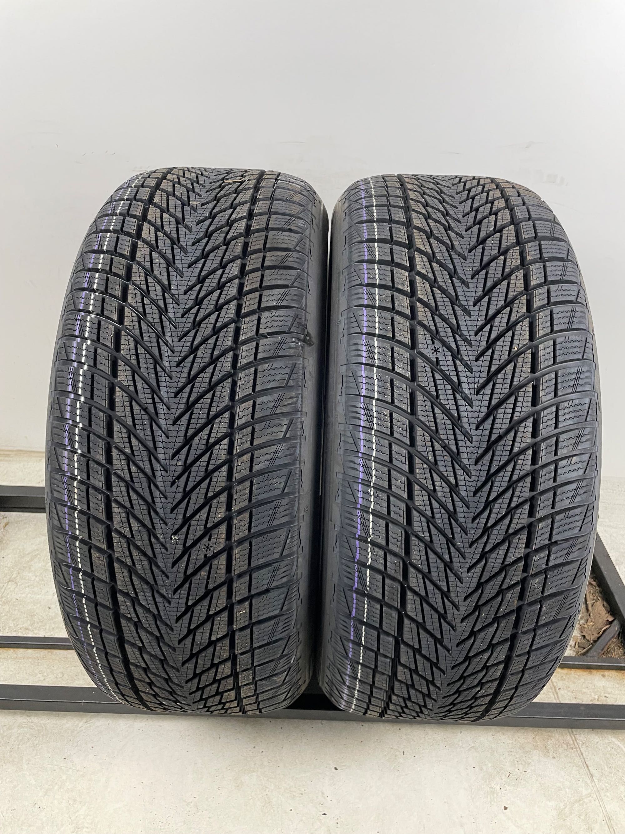 255/45R19 104V Goodyear UltraGrip Performance 3 23rok NOWE!!!