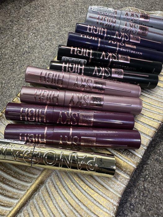 Нова туш Maybelline sky high