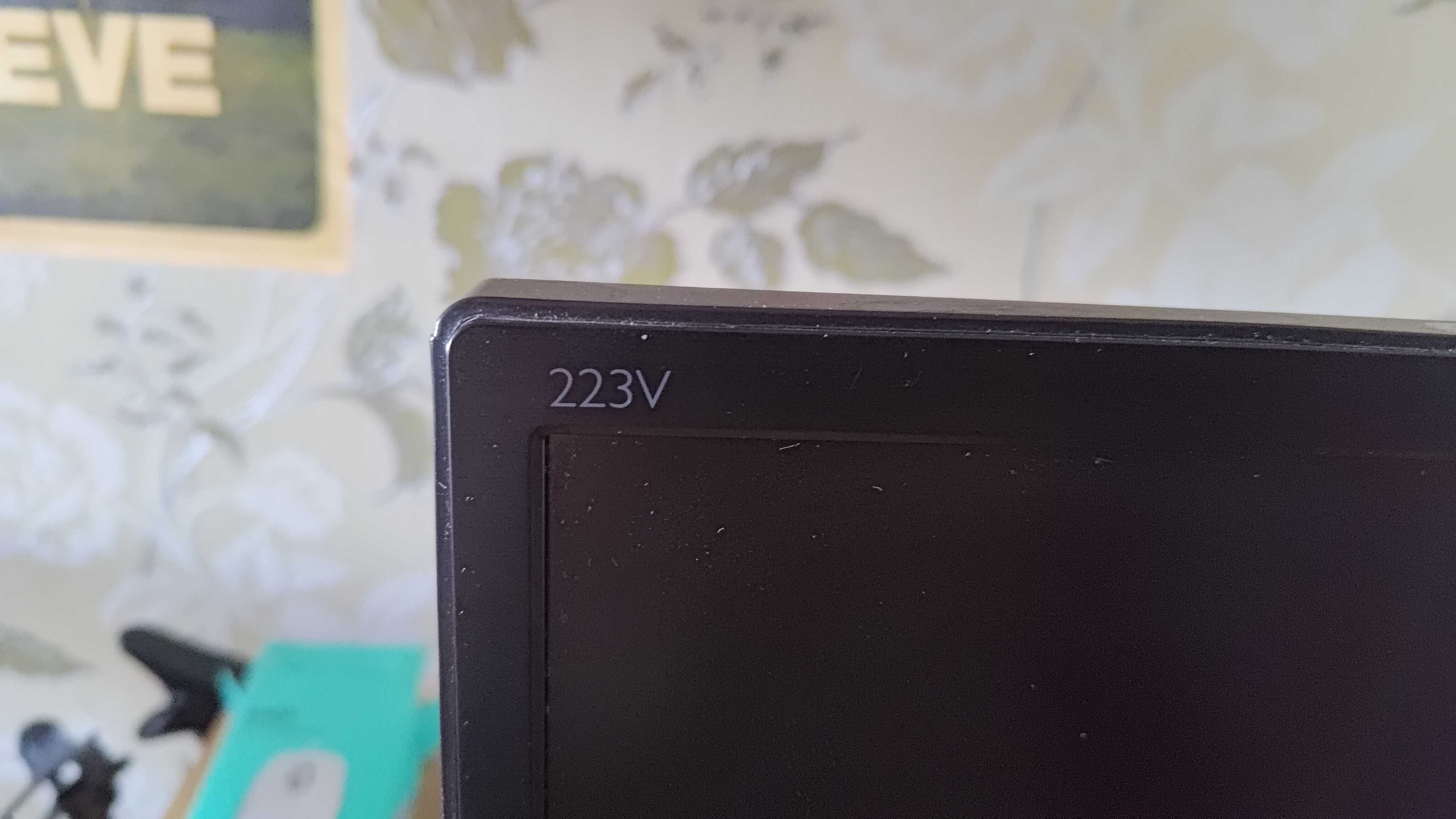 Монитор Philips 223V5L