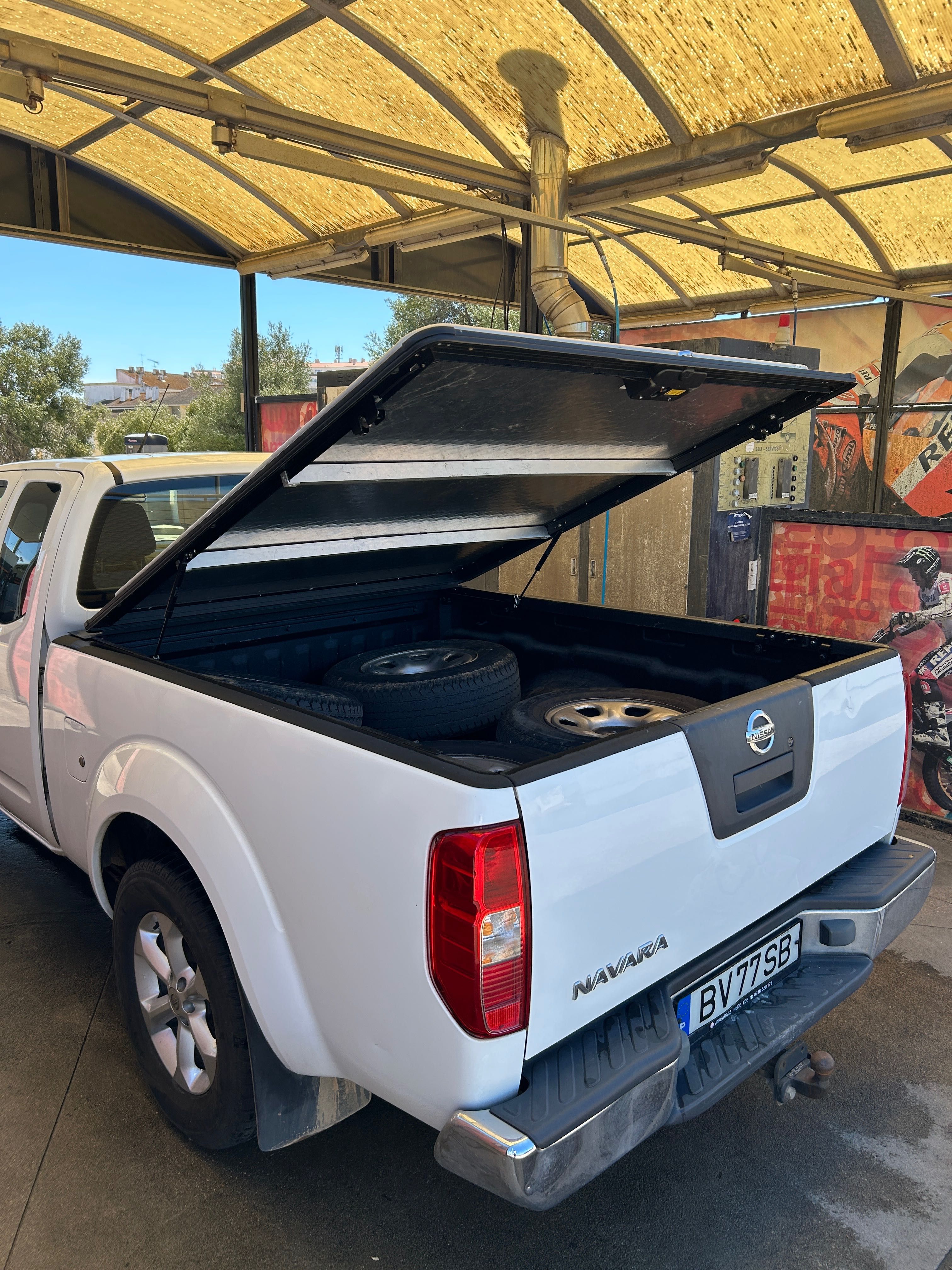 Nissan Navara 4x4 king cab 2.5 dci 174cv 105.000 km.