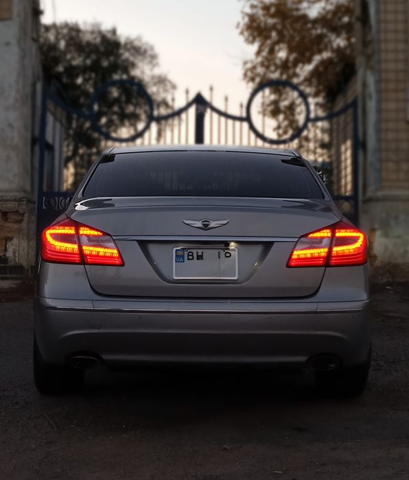 Hyundai Genesis 3.8 - 2008г
