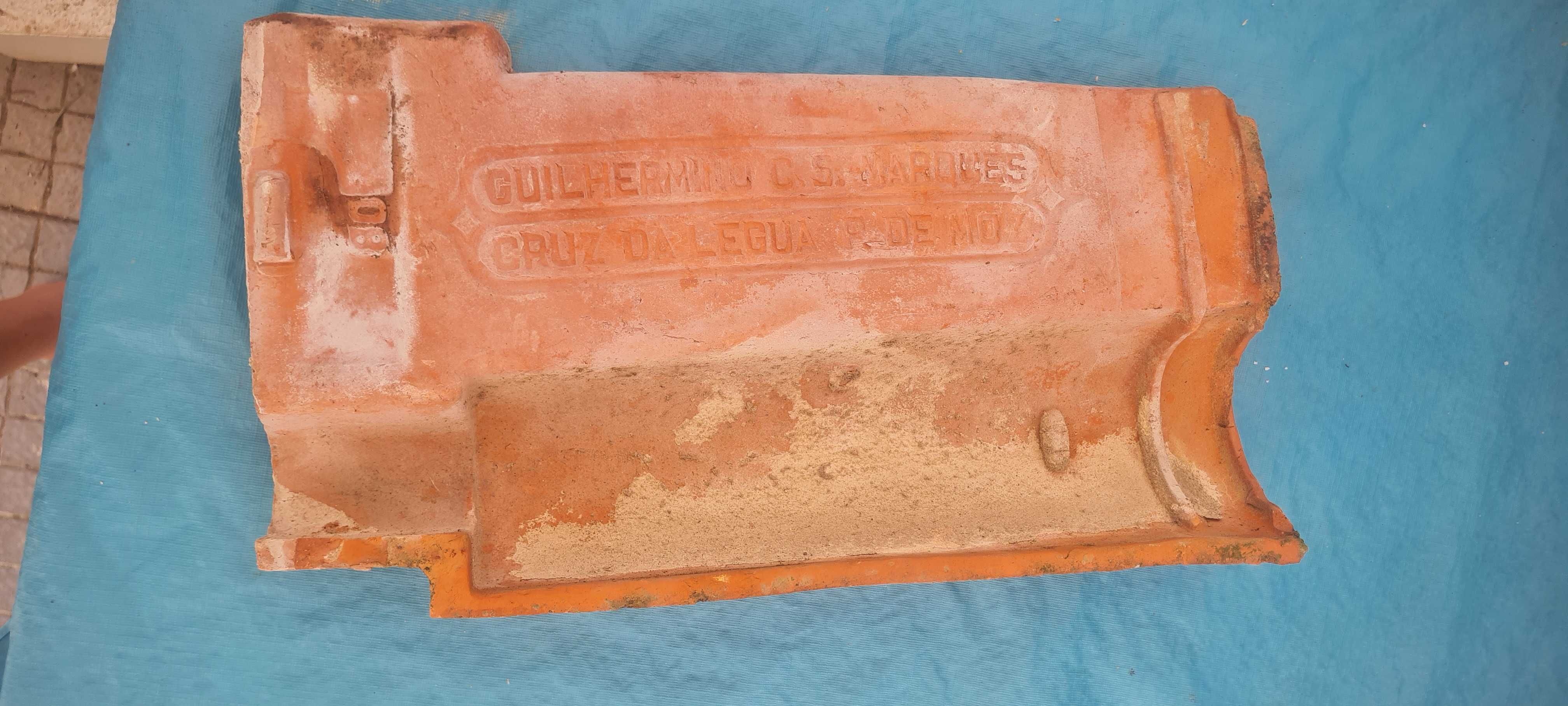 Telha antiga material construção