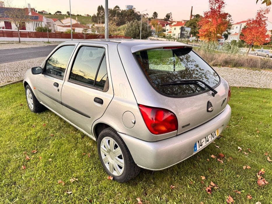 Ford fiesta ar condicionado