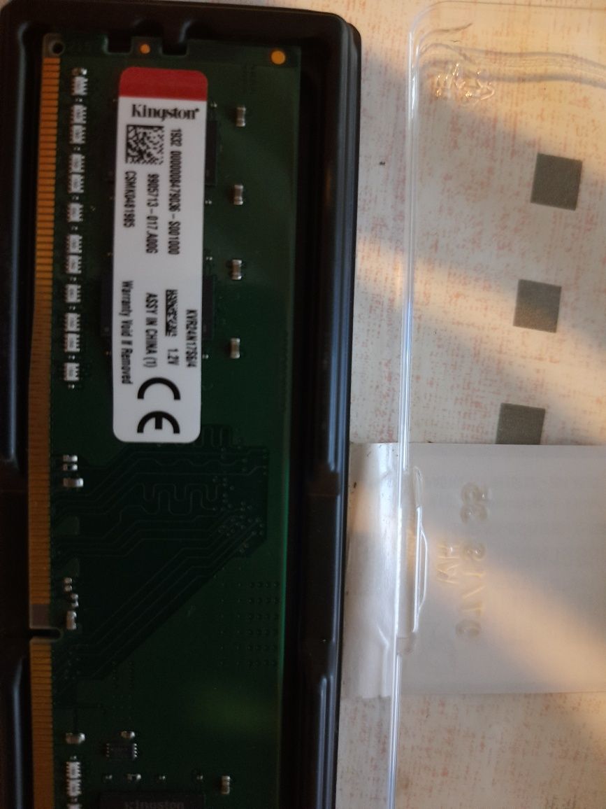 Оперативна пам'ять Kingston DDR4-2400 4 GB PC4-19200 (KVR24N17S6/4)