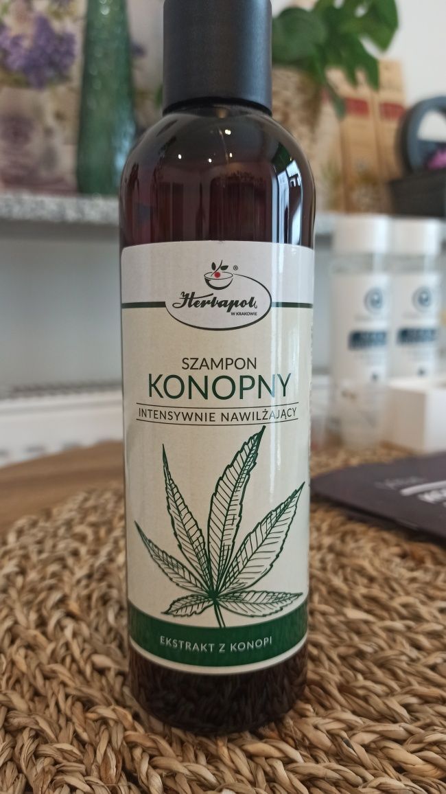 Szampon konopny-Herbapol 250ml