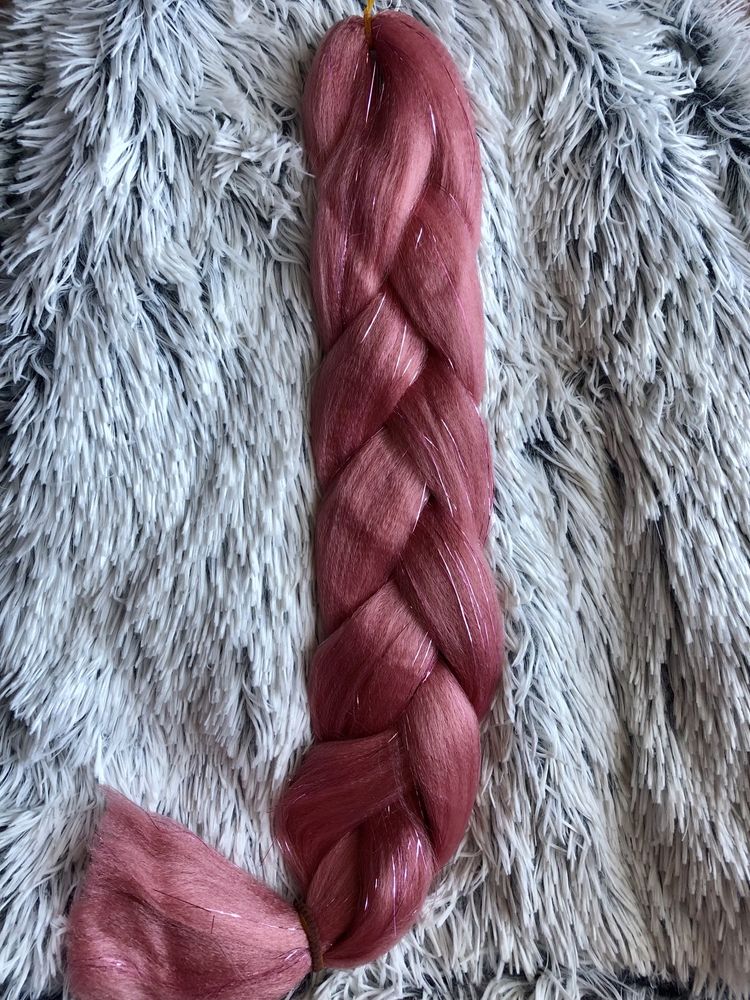 Włosy syntetyczne z błyszczącą nicią Różowe 120cm