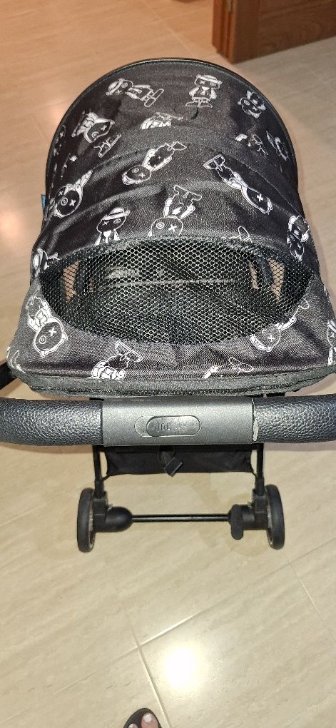 Carrinho de bebé
