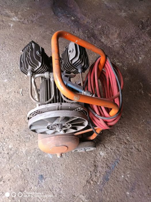 Sprężarka olejowa dwutłokowa