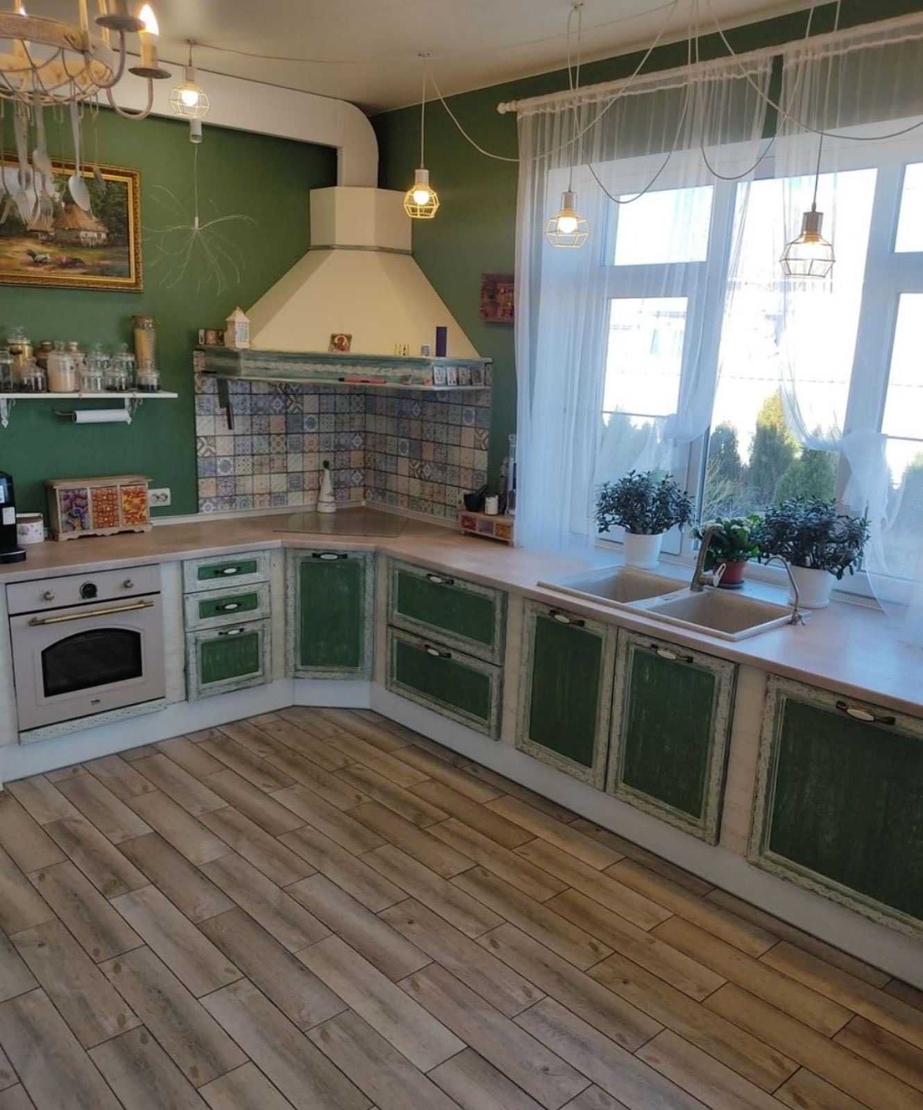 Лютіж, комфортний будинок 220 кв.м.  Ліс і вода