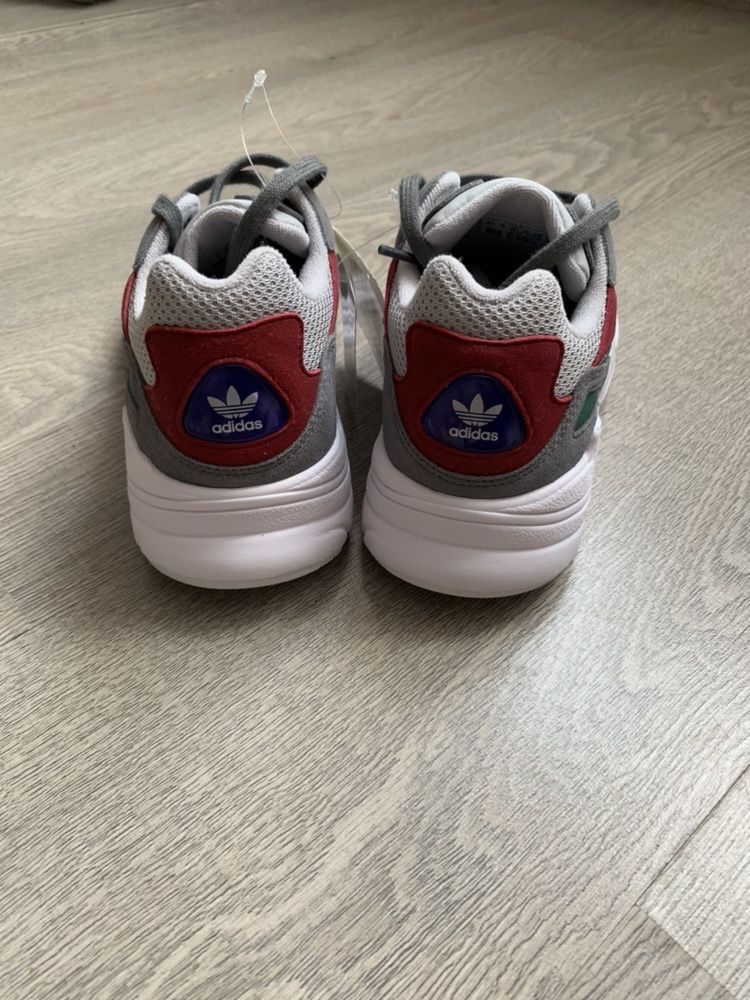 Кросовки Adidas 35р