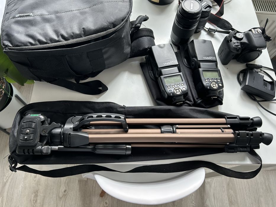 Aparat Canon 750D + obiektyw 75-300 mm + dodatki