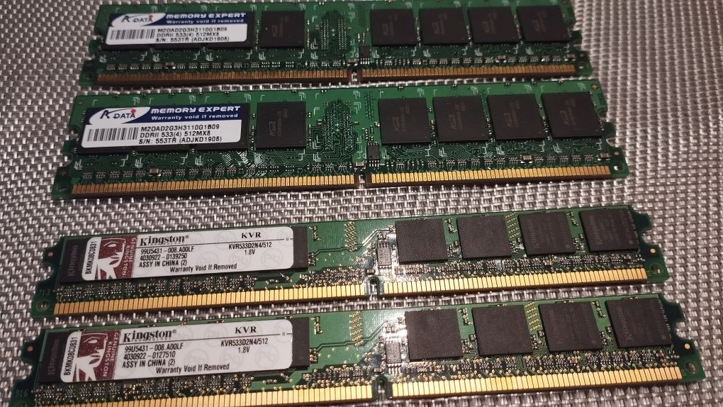 Pamięć RAM DDR2 553 2 GB (ADATA 2x512 MB + KINGSTON 2 x 512MB)