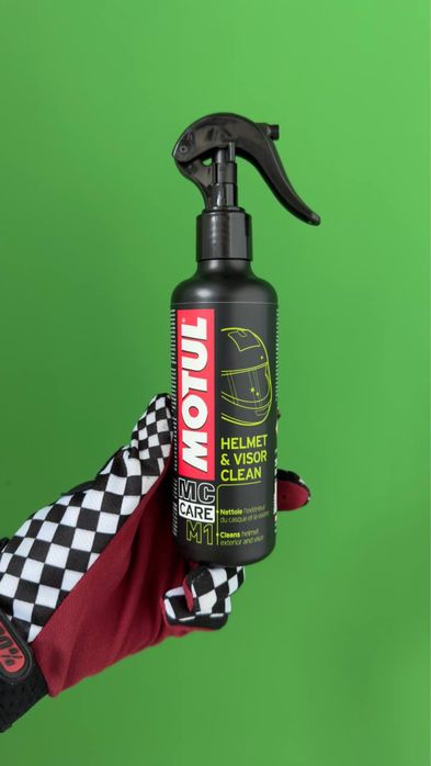 Засіб для очистки шоломів та скла Motul Helmet&Visor Clean 250ml