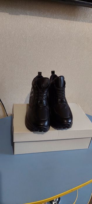 Кросівки 39,40 жіночи, кроссовки