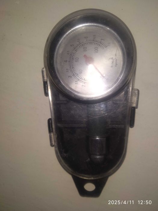 Манометр до 7,5 кг/см2.