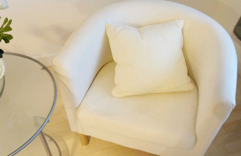 Fotel SOLSTA OLARP (IKEA) - to mały ale zgrabny fotel