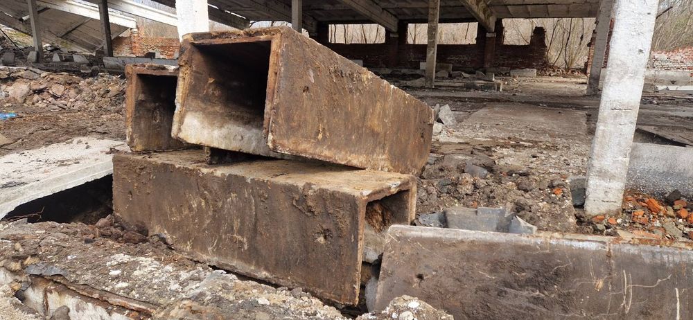 Лоток железобетонный, бетонные кормушки