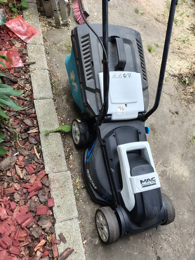 Włącznik Kosiarki elektrycznej marki MacAllister MLMP 1200