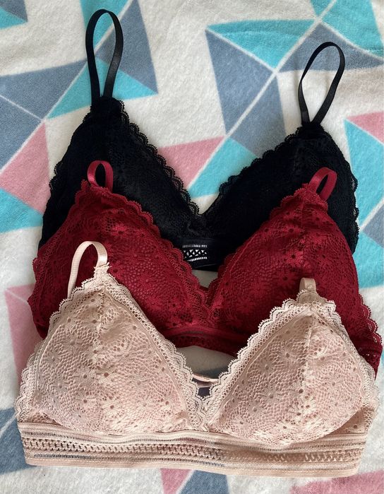 Zestaw 3 kompletów koronkowej bielizny jak crop top