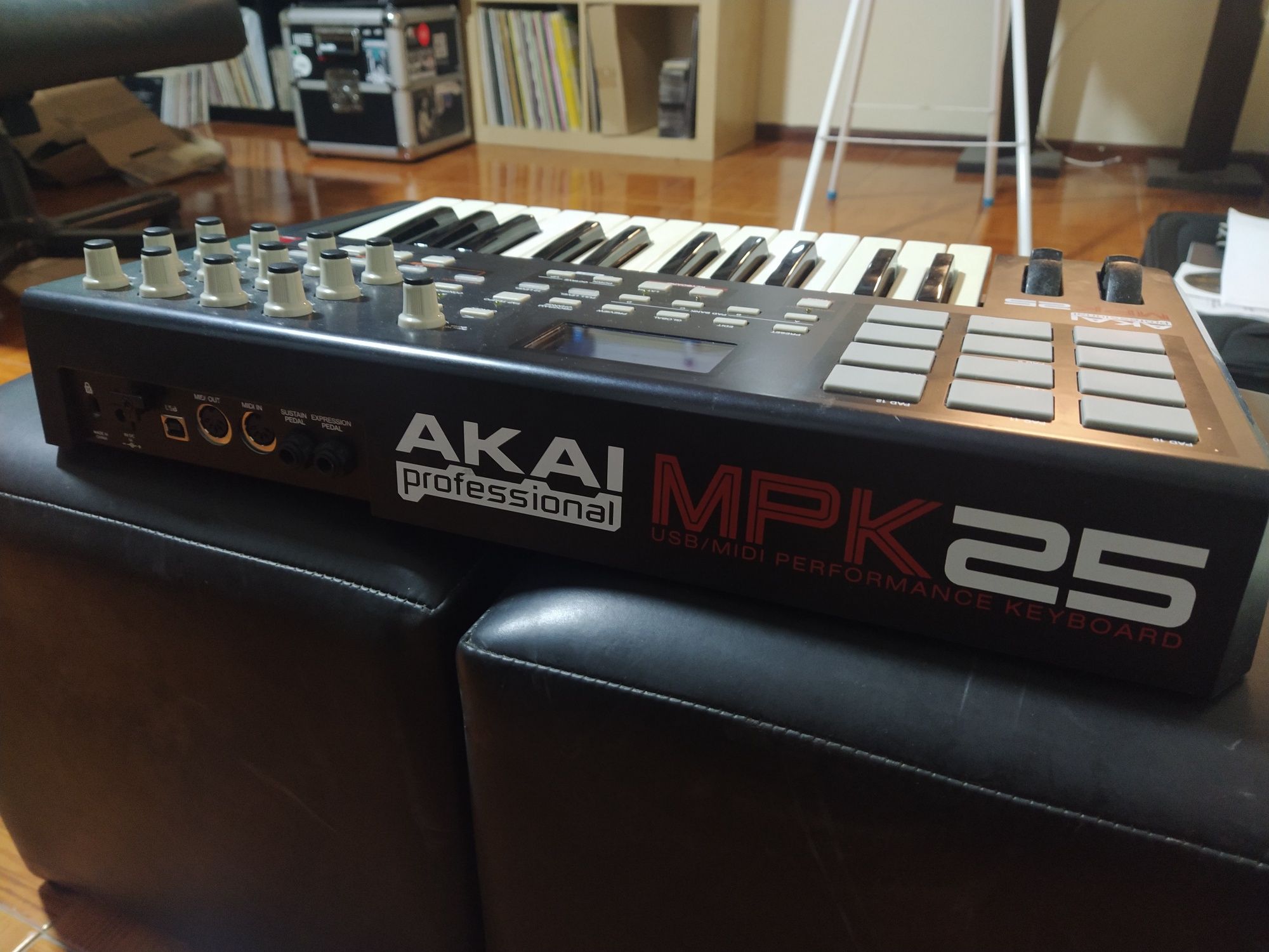 Teclado Akai MPK 25