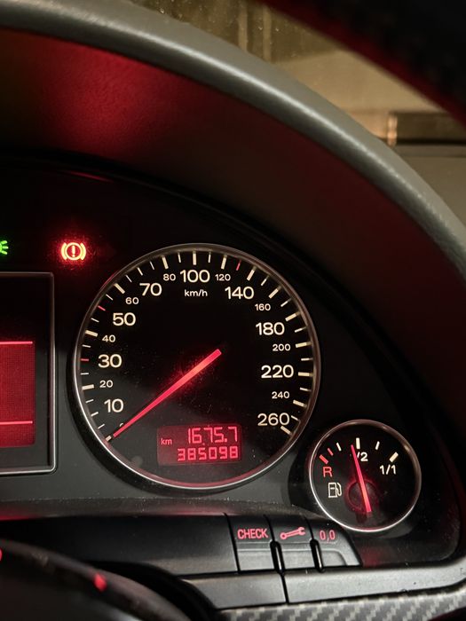 Vendo Audi A4 B6 em bom estado