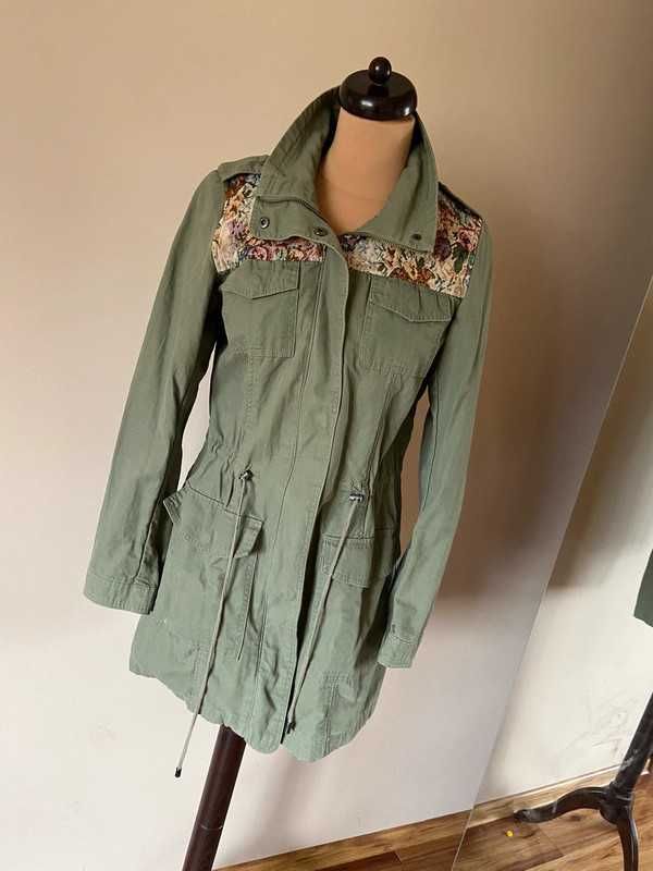 reserved parka vintage motyw kwiatowy  l  m khaki