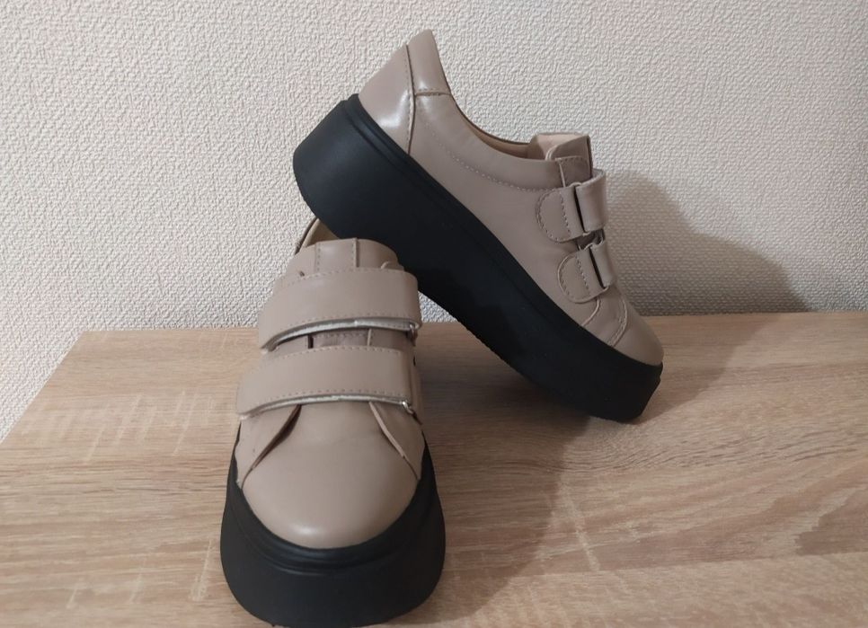 Шкіряні ботінки, туфлі