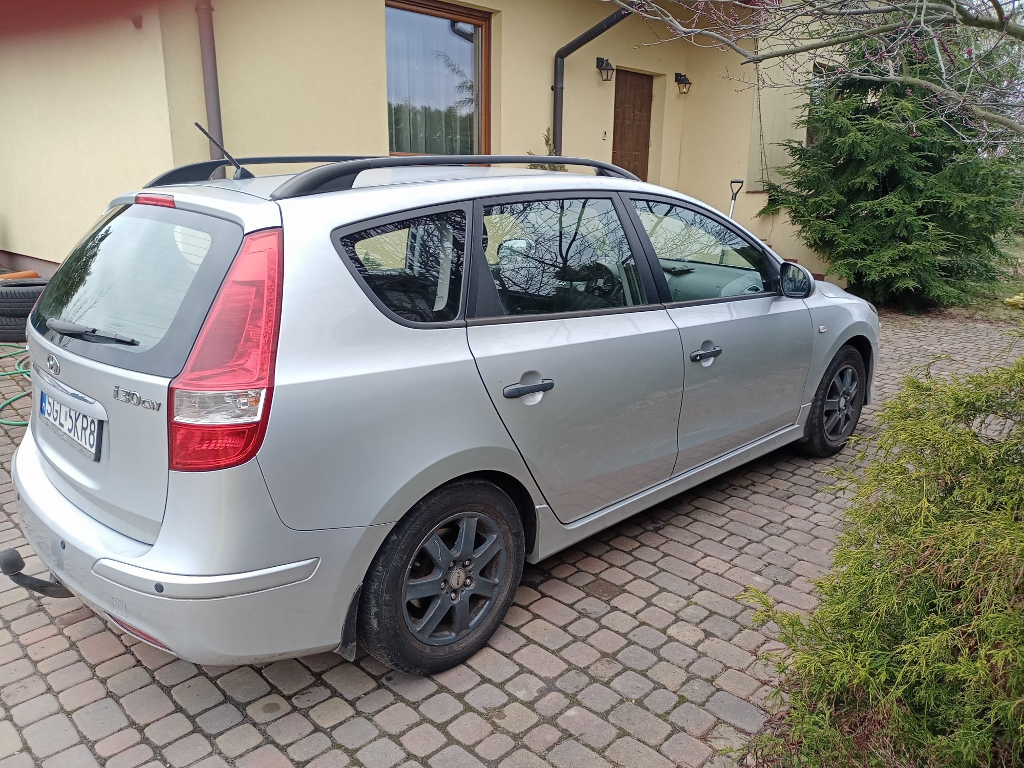 A samochód sprzedam Hyundai i30 CW, 1600 benzyna 126 KM