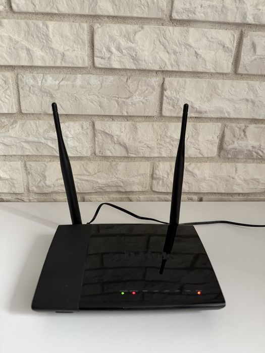 Роутер D-Link DIR-825