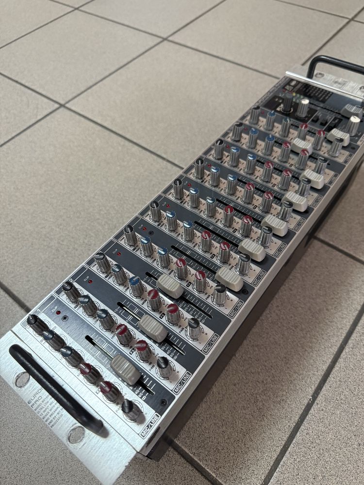 BEHRINGER® EURORACK PRO MODEL RX1202FX + NUMARK