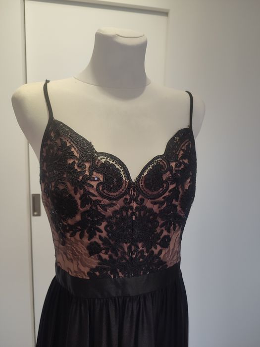 Nowa długa sukienka EMO czarna beżowa koronka sukienka maxi studniówka