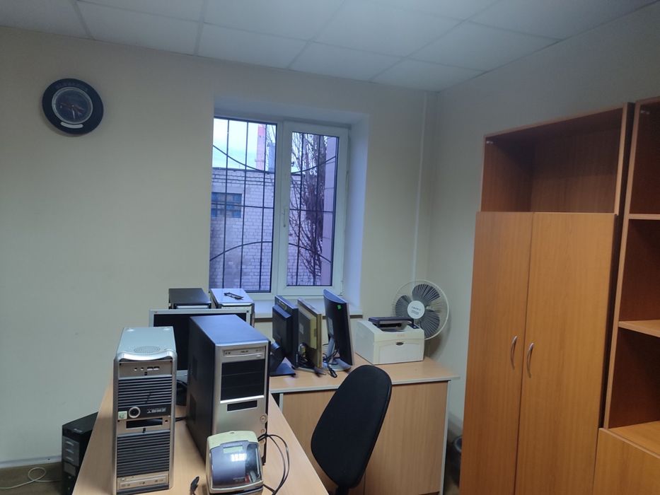 Оренда офісних приміщень 20-40 кв. мебльований