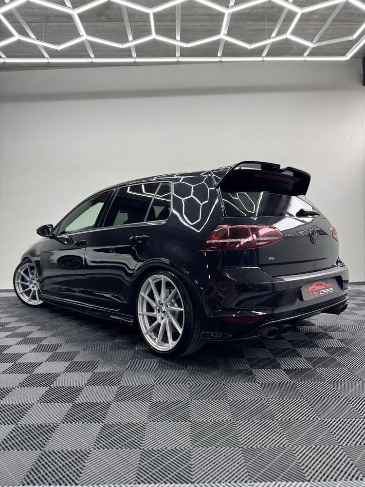 VOLKSWAGEN GOLF 7 R DSG 4-MOTION