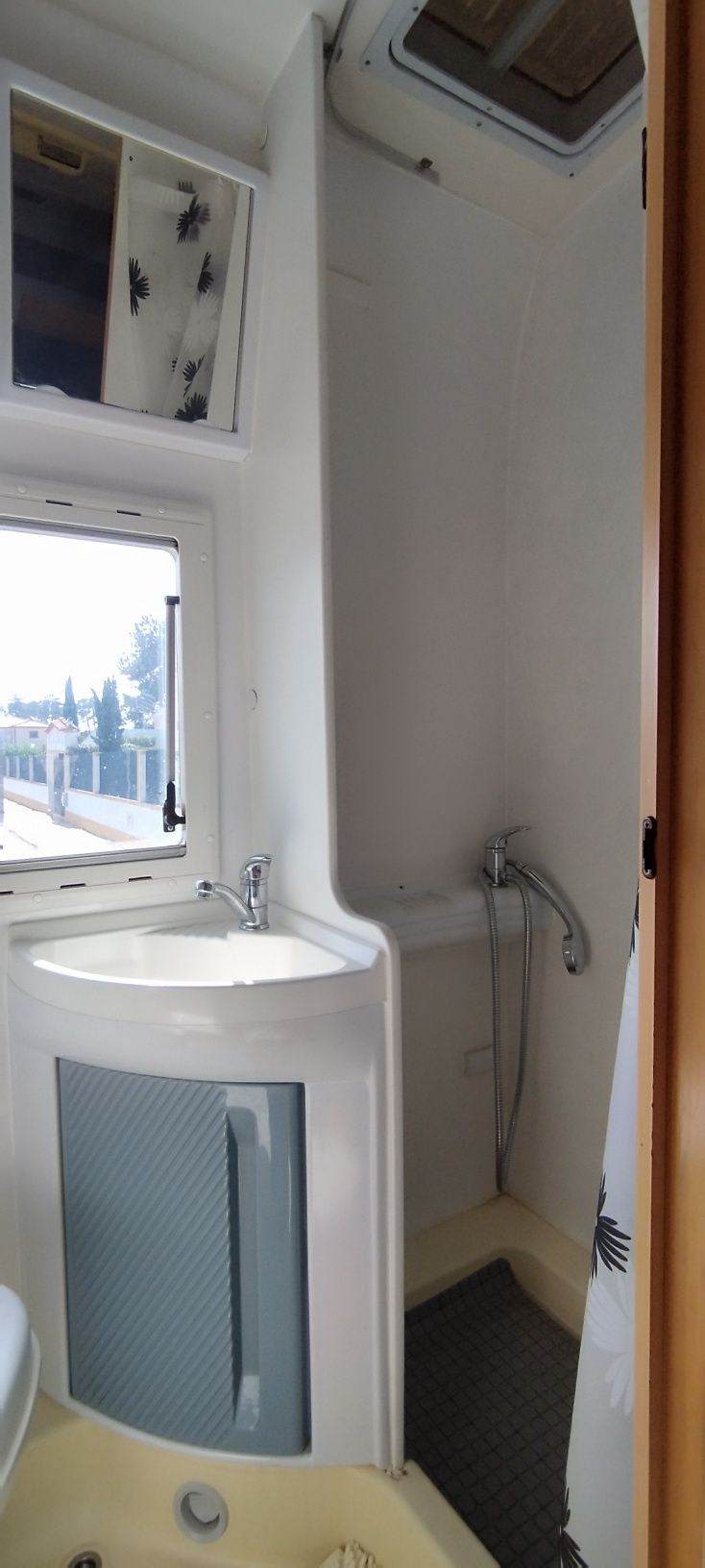 Autocaravana com beliche - climatizador viesa