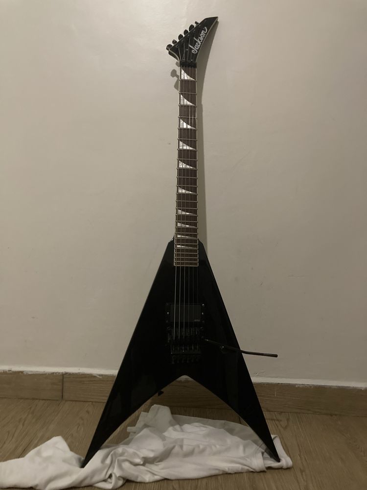 Guitarra jackson V