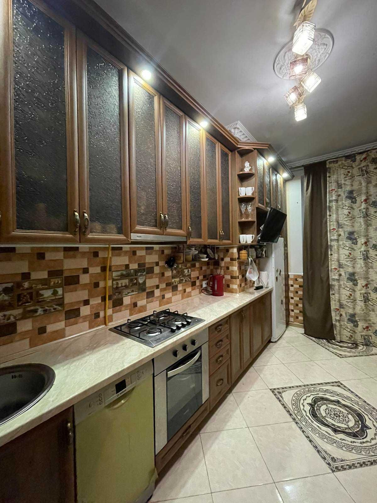 Продаж 2-кім квартира євроремонт 69/37/12м² вул Ромашкова 124999$ ТОРГ