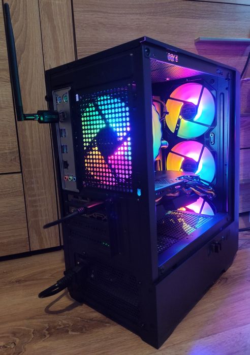 Komputer gamingowy do nauki i gier RX 590 DDR4 32GB E5-2680v4 Wi-Fi