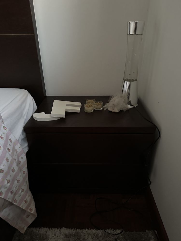 Mobília de quarto de casal em mogno