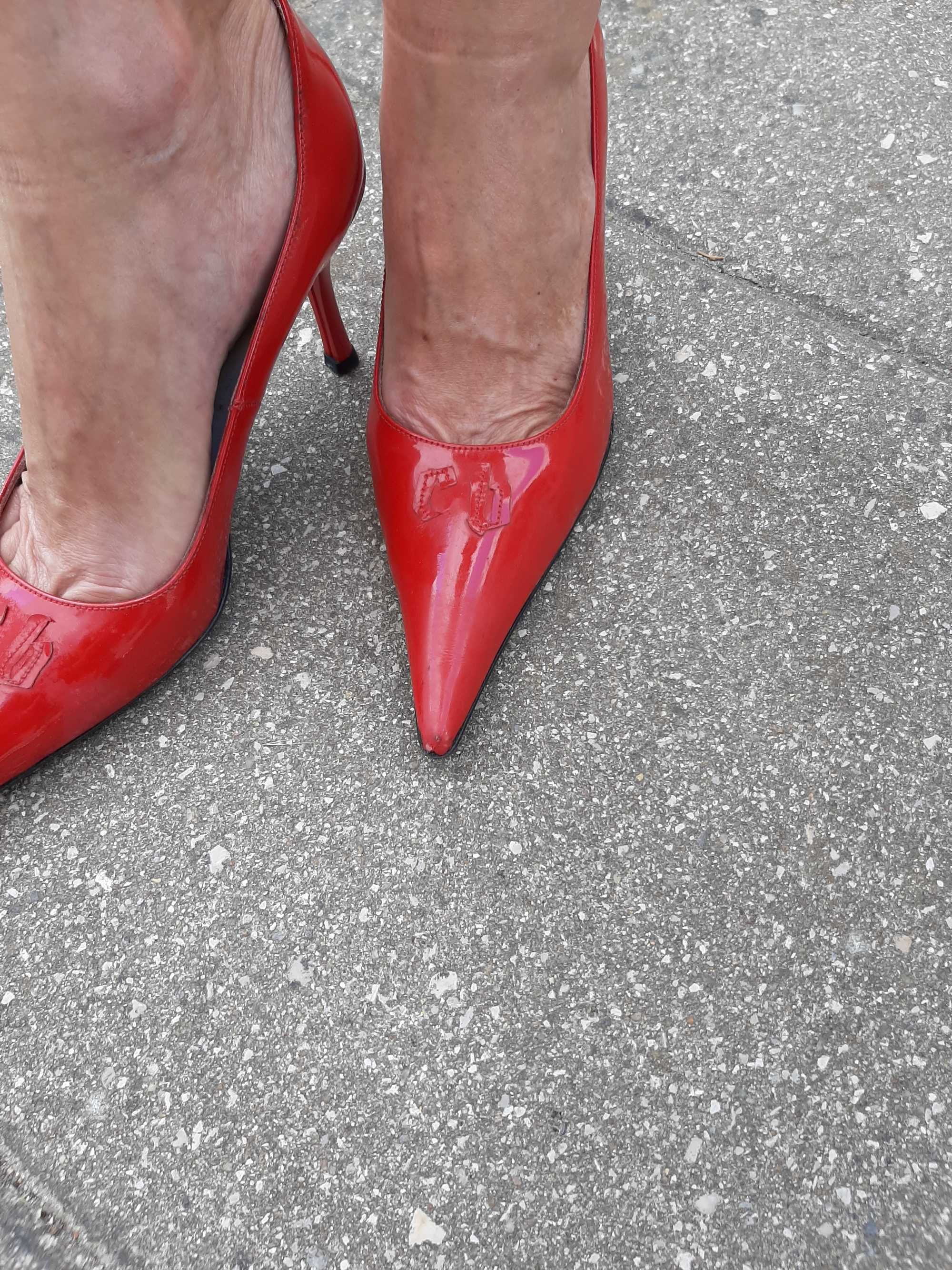 Sapatos Vermelhos Clássicos - Paulo Cravo e Nuno Baltazar