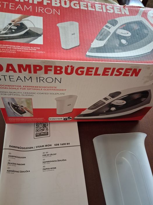 Żelazko parowe, nowe 1740 Wat