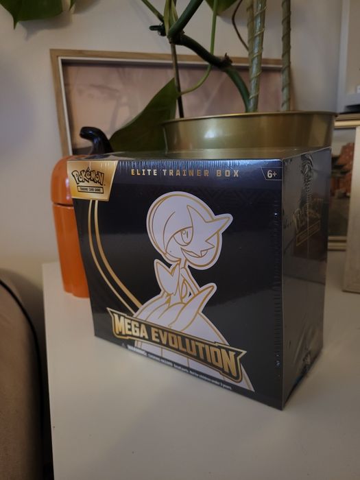 Pokemon Elite Trainer BOX Mega Evolution