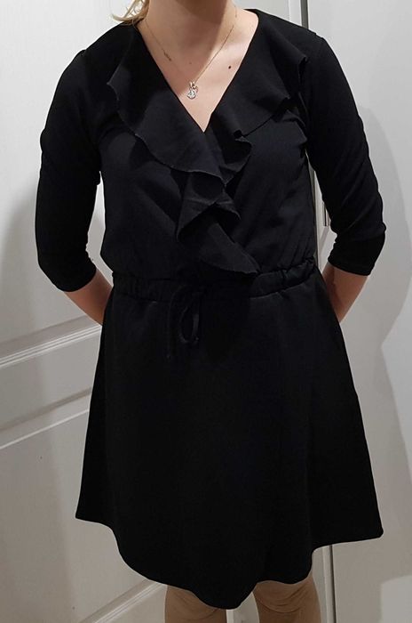 Elegancka czarna sukienka sylwestrowa wieczorowa Reserved XS