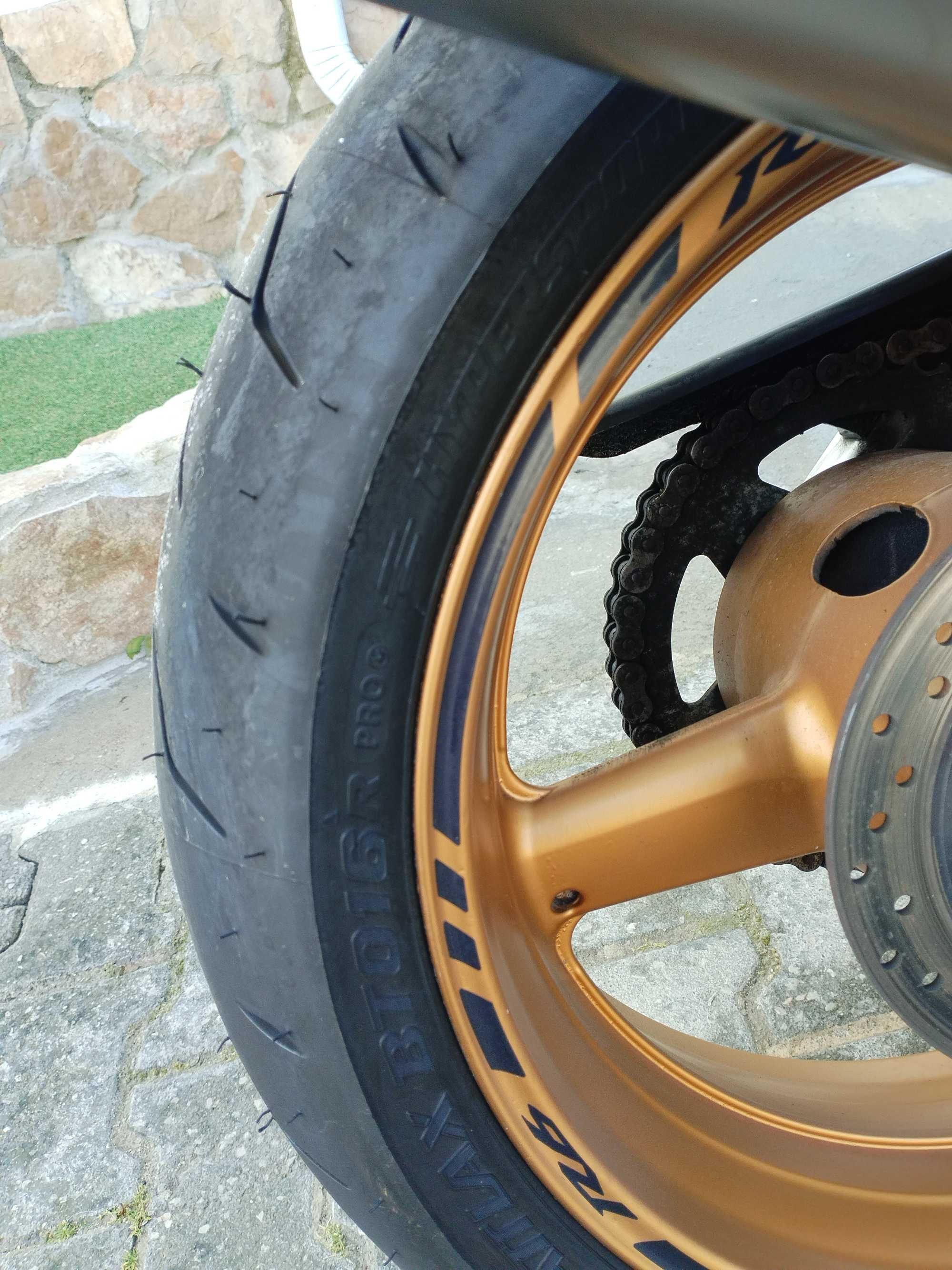 Yamaha yzf r6 2001