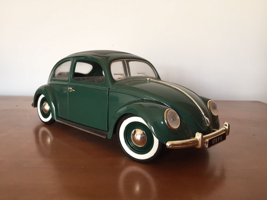 Coccinelle VW Carocha Escala 1:17 Solido