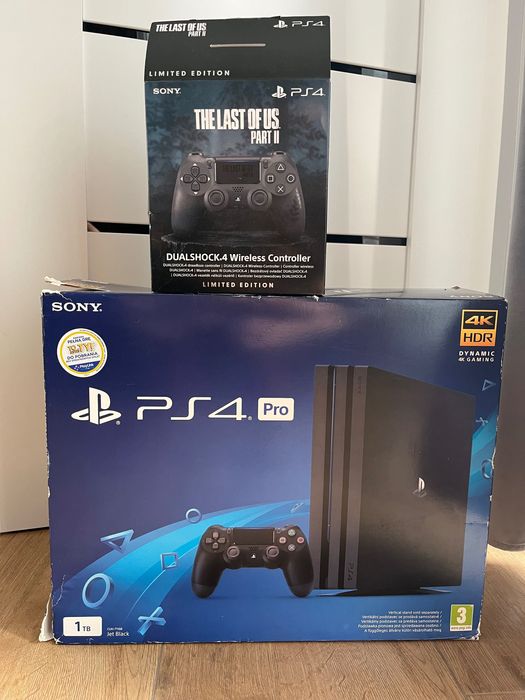 PlayStation 4Pro +gry i akcesoria
