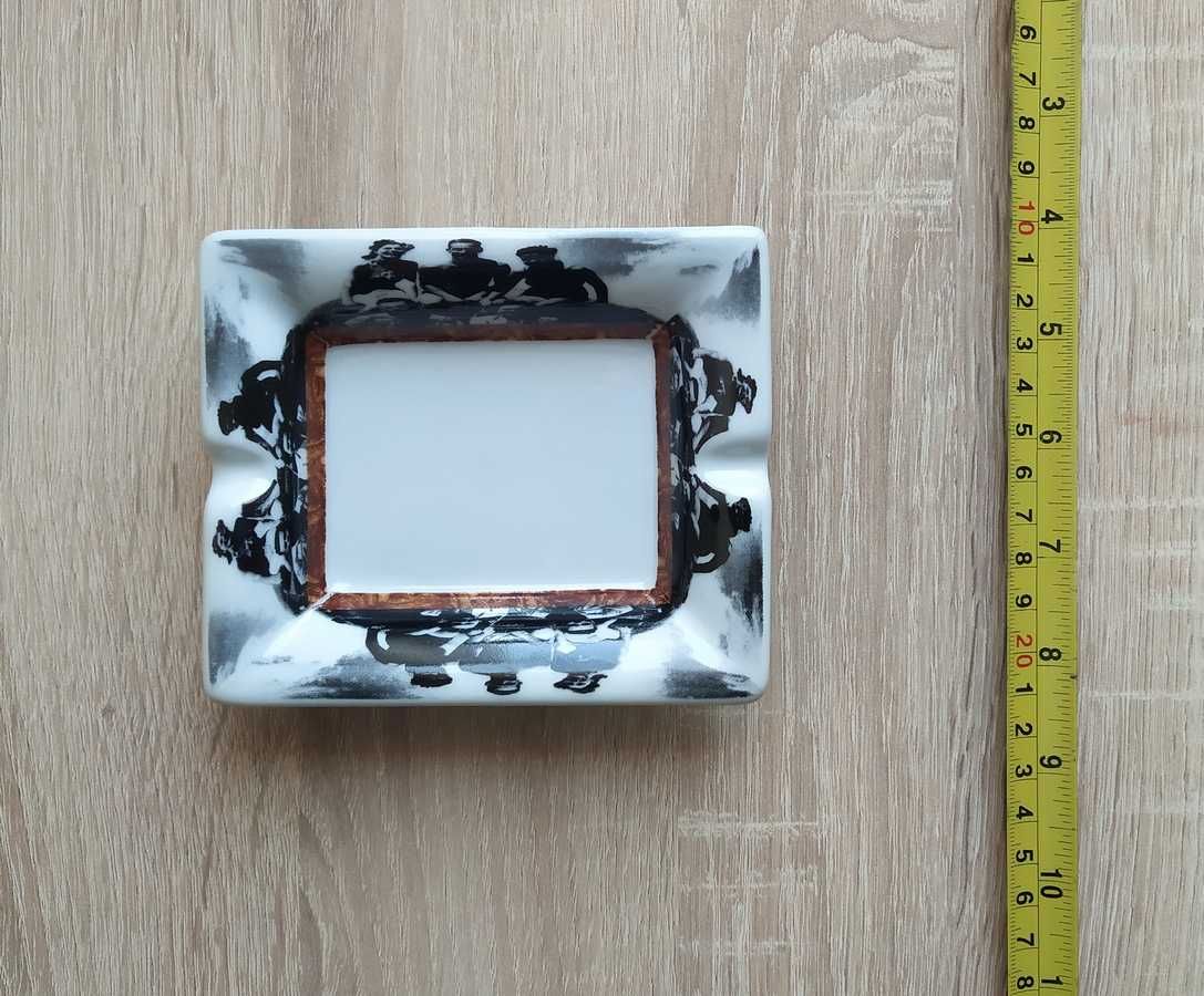 Ceramika artystyczna popielniczka. Art Deco