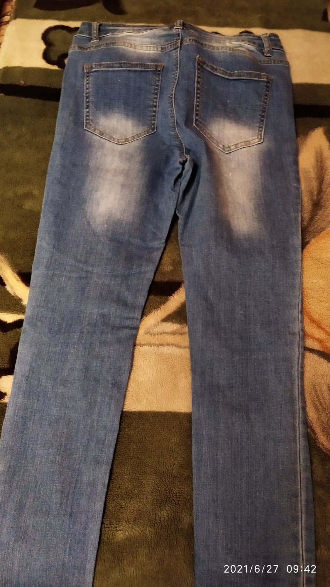 Продам джинсы 100гр